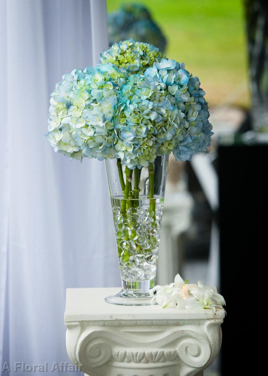 CF0623-Simple Elegant Pool Blue Wedding Arrangement