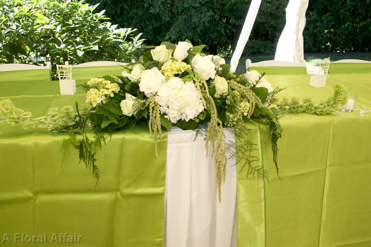 FT0698-Low Green and White Centerpiece