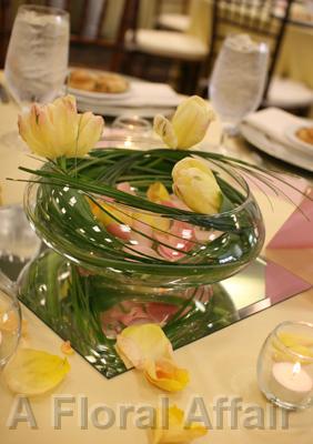 RF0377-Blush Pink and Pale Yellow Stylish Simple Spring Tulip Centerpiece