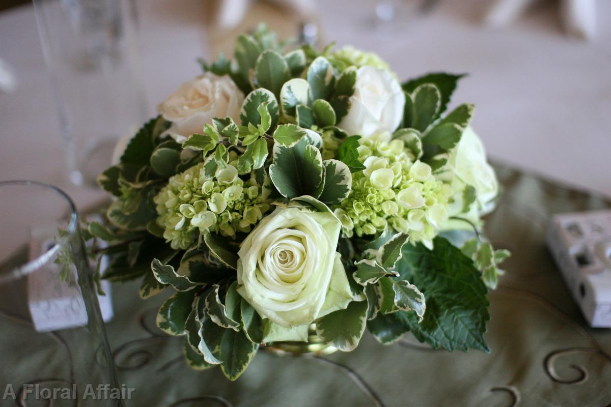 RF0458--Low Green and White Centerpiece