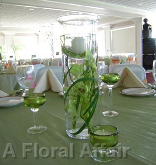 RF0945-Contemporary, Green Centerpiece with Candle Accent