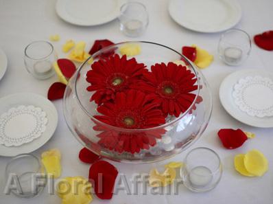 RF0988- Simple Floating Red and Yellow in a Bowl Centerpiece