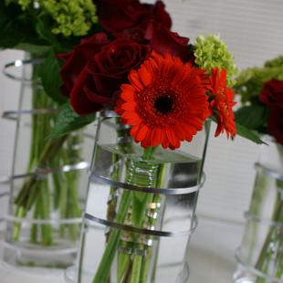 RF0034-Red and Green Low Fun Centerpiece