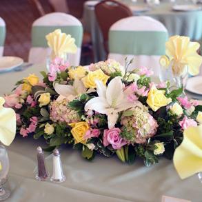RF0300-Blush Pink and Yellow Head Table Centerpiece