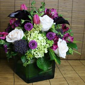 RF0378-Garden Centerpiece in Shades of Purple, Ivory and Green