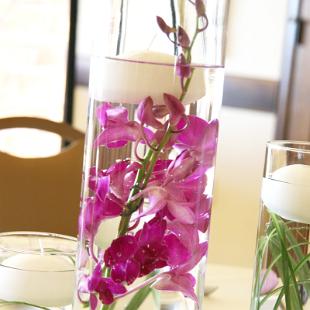 RF0501-Plum Orchid and Floating Candle Centerpiece Setting