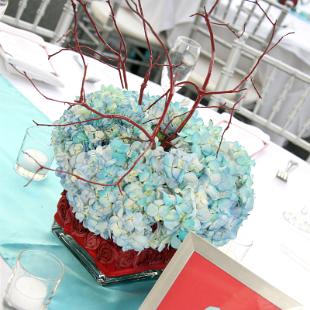 RF0564-Low Red and Pool Blue Centerpiece