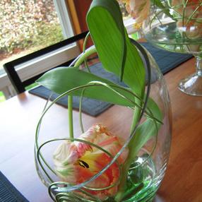 RF0975-Contemporary, Yellow, Orange and Green Floating Centerpiece