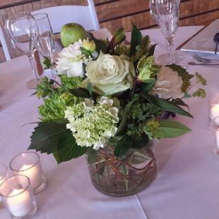 RF1150-Low Organic Green and White Centerpiece