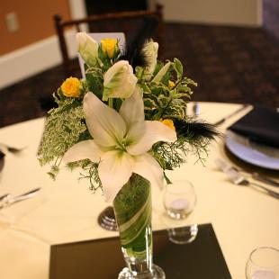 RF1266-Simple Asiatic and Yellow Garden Centerpiece