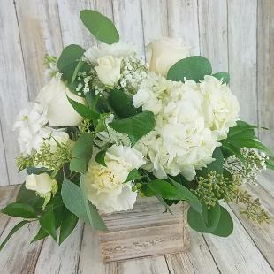 RF1461-Farm style White and Green Centerpiece