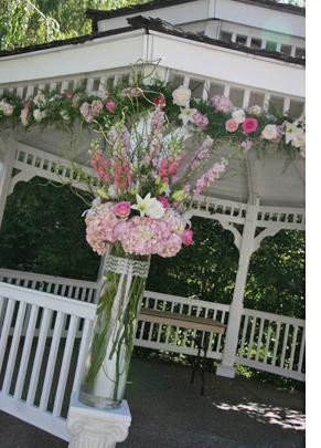 RF1041-Pink and White, Stylish and Elegant Tall Centerpiece