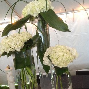 RF1103-White and Green, Contemporary Tall Centerpiece
