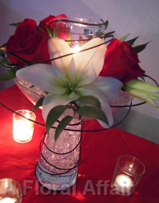 RF0964-Contemporary Red, Black, and White Centerpiece
