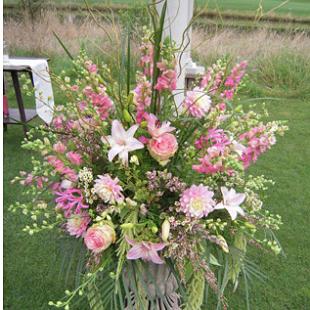 CF0369-Pink Garden Wedding Flower Arrangement