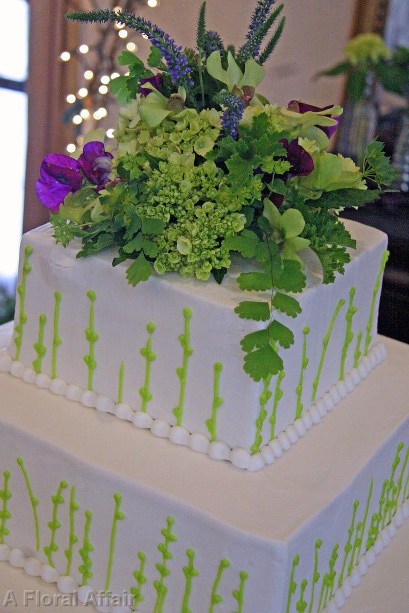 CA0132-Woodland Floral Cake Top