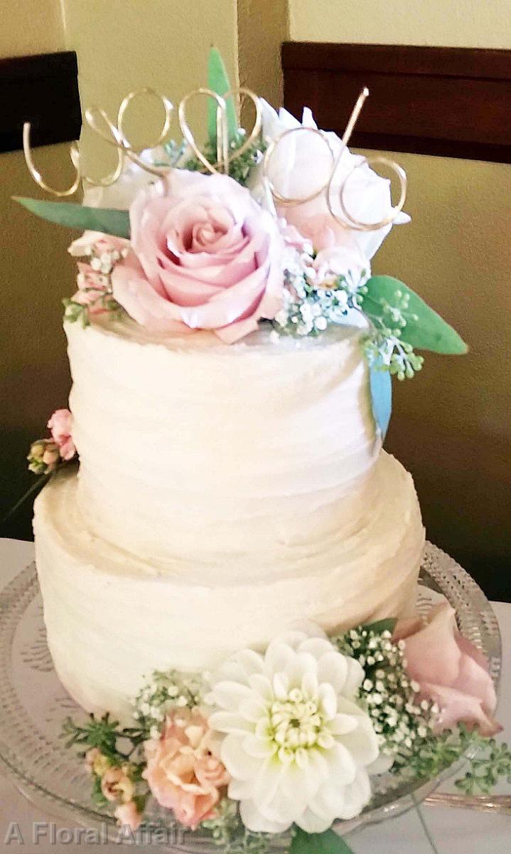 CA0173-Small Wedding Cake with Fresh Flowers