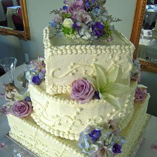 CA0084-Lavender and Blue Cake Flowers
