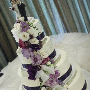 CA0106-Shades of Purple Cascading Cake Flowers