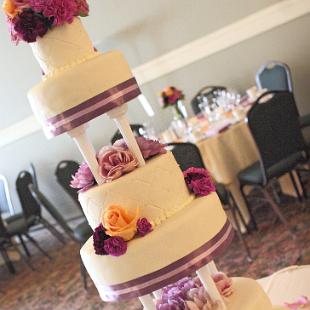CA0126-Shades of Purple and Apricot Wedding Cake Flowers