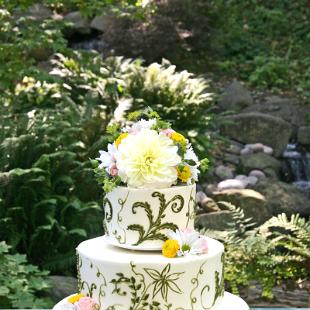 CA0137-Garden Wedding Cake Floral