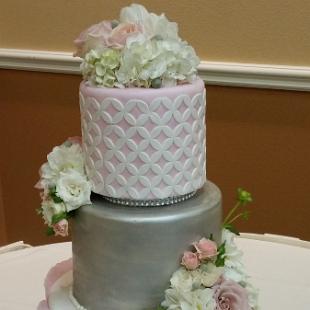 CA0160-Wedding Cake with Light Pink and White Flowers