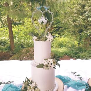 CA0187-Wedding Cake with White and Green Accents