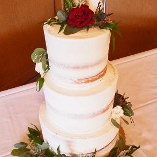 CA0203-White Cake with Maroon and White Flowers