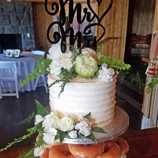 CA0205-Donut Tower & Cutting Cake with White and Green Floral Accents