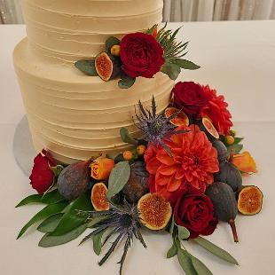 CA0206-Figs and Flowers Wedding Cake Decoration