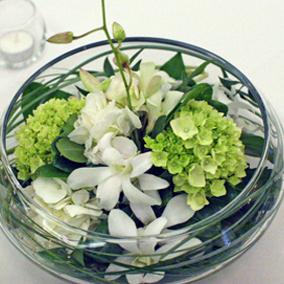 RF0395-Contemporary Green and White Centerpiece