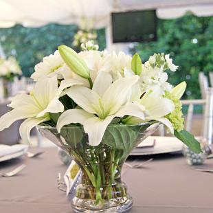 RF0502-Low White Simple Elegant Centerpiece