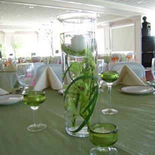 RF0945-Contemporary, Green Centerpiece with Candle Accent