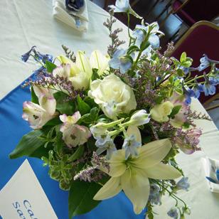 RF0949-Graceful Garden, White, Blue and Purple Centerpiece