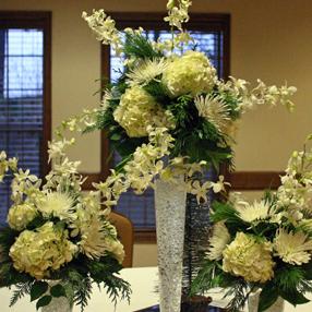 RF1025-White and Green Sophisticated Tall Centerpiece