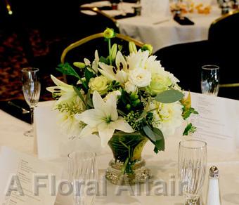 RF0930-Traditional, Elegant, White Centerpiece