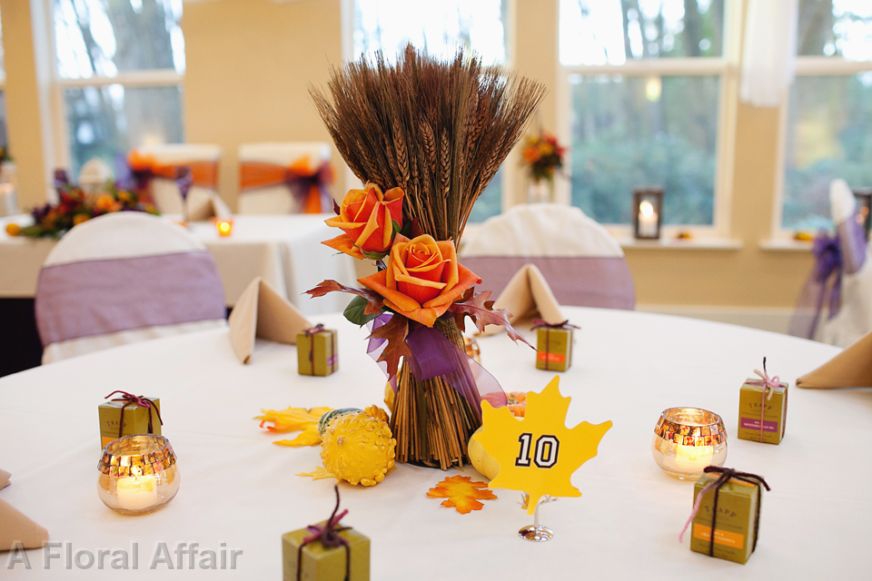 RF1110-Wheat Cluster Centerpiece