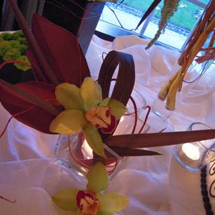 RF0961-Modern, Green, and Brown Centerpiece