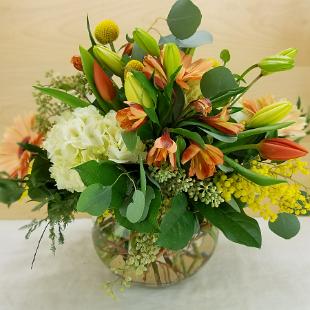 RF1362-Relaxed Light Peach and Yellow Centerpiece