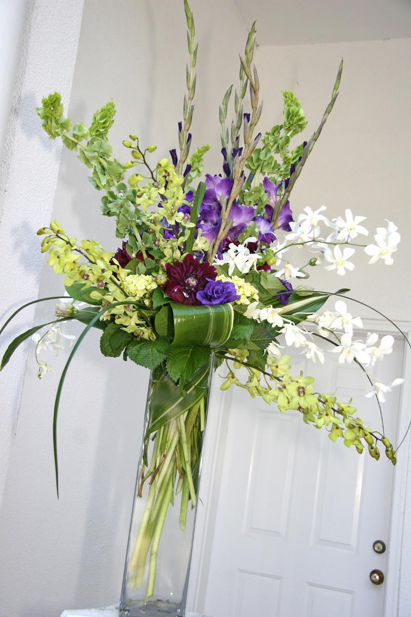 RF1096-Purple, Green and White, Stylish and Elegant Tall Centerpiece