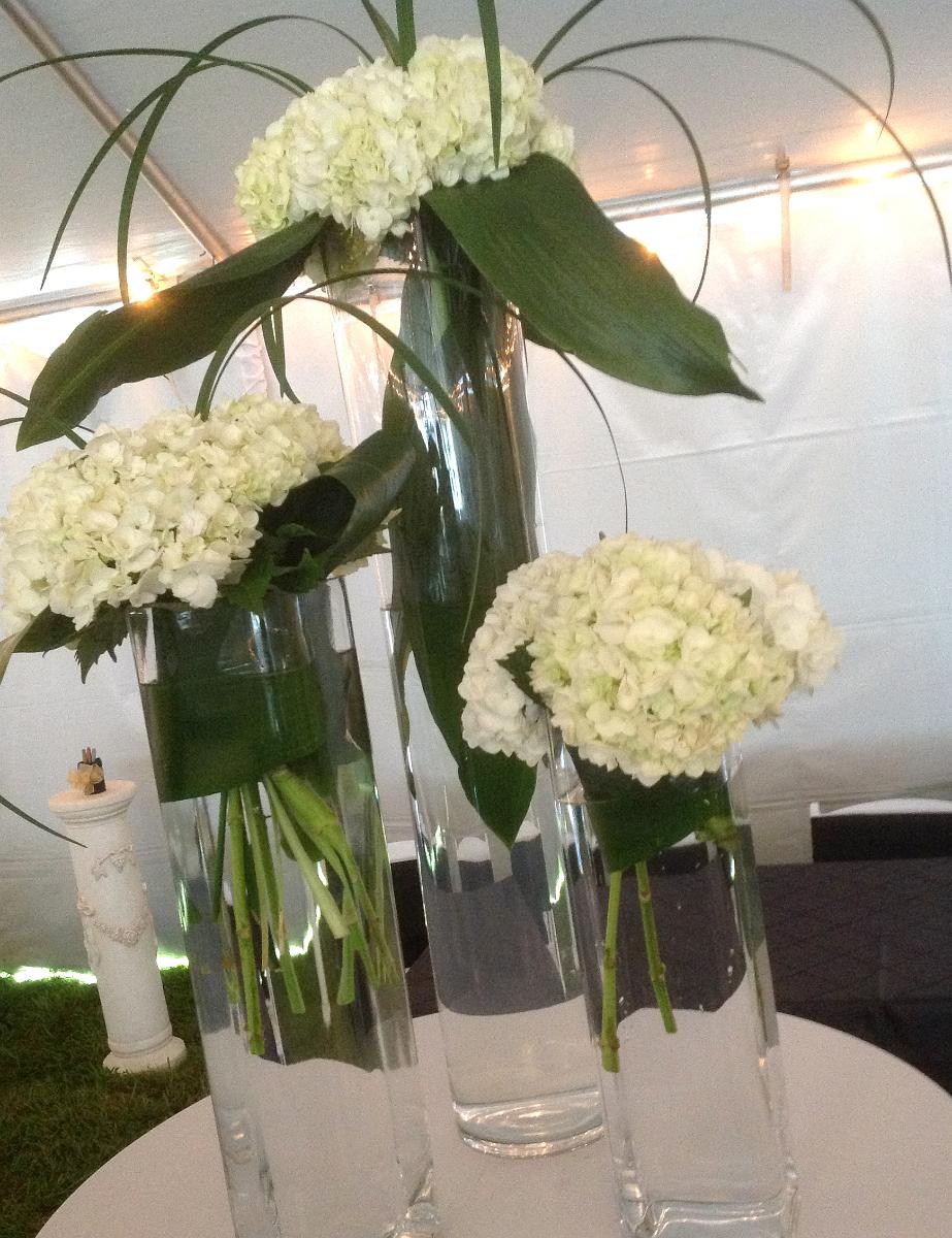 RF1103-White and Green, Contemporary Tall Centerpiece