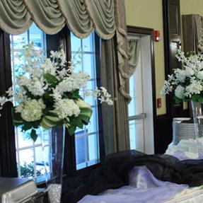 RF1034-White and Green Elegant and Sophisticated Tall Centerpieces