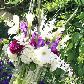 RF1052-Purple and White Contemporary Garden Tall Centerpiece