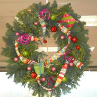 ET5386-Whimsical Dr. Seuss Christmas Wreath