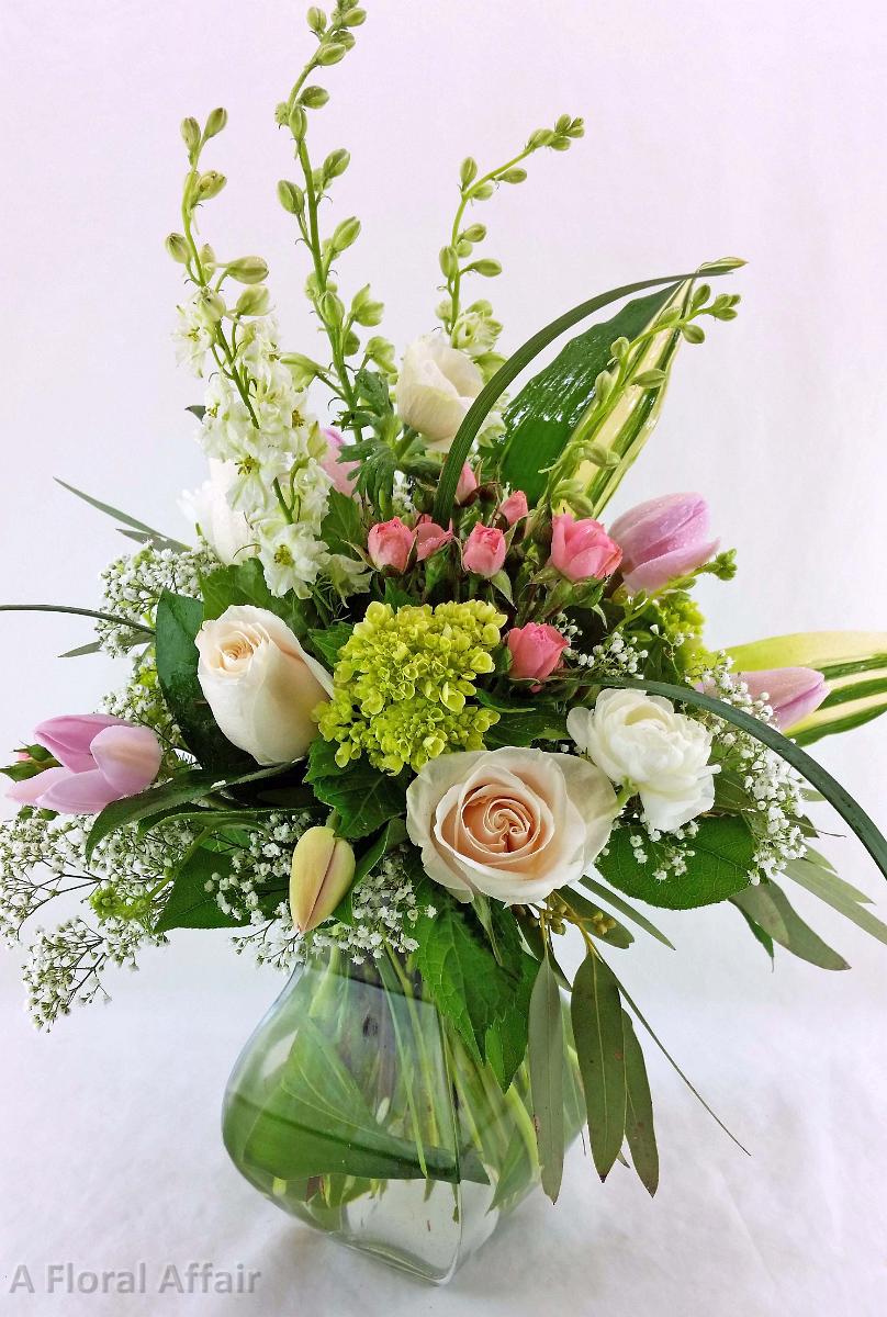 ED0152-Soft and Suttle Garden Bouquet