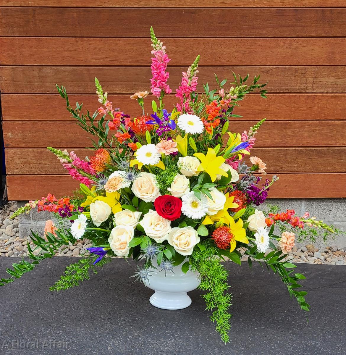 SY0095- Unique Sympathy Arrangement