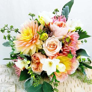 BB1257-Petal Pink, Bellini and Coral Wedding Flowers