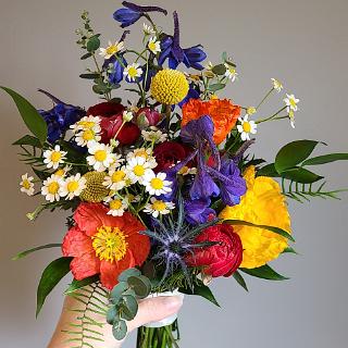 BB1659 - Bright Spring Bouquet