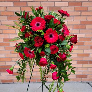 SY0071- Small Easle Spray for Funeral with Red Flowers