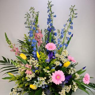 SY0072- Feminine sympathy garden arrangement